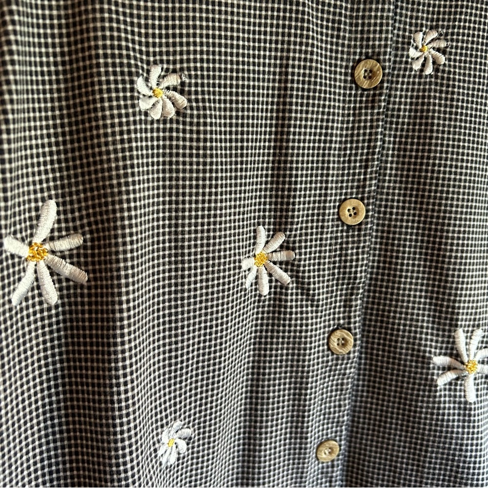 Chaus Vintage Black & White Gingham Button-Front Top - Picture 2 of 5